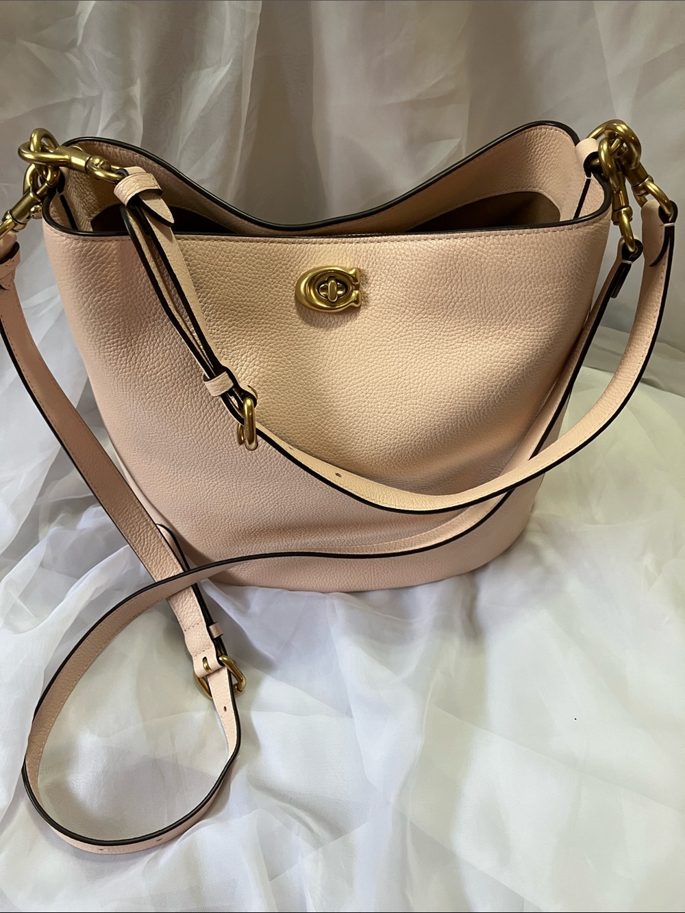 Willow Soft Bucket Bag - Picture 6 of 16